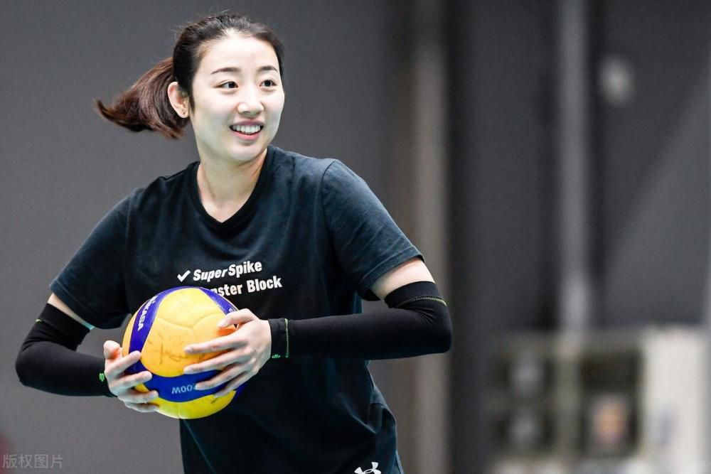 这些熟悉的镜头不仅被后来众多影视作品致敬，还给游戏、音乐、舞蹈等众多艺术形式提供了创作灵感